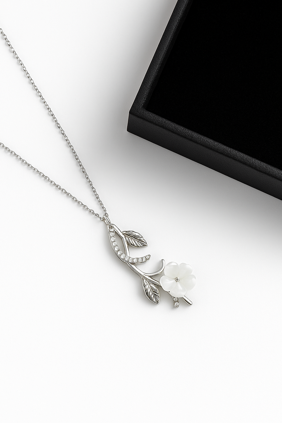 Dainty Magnolia Necklace