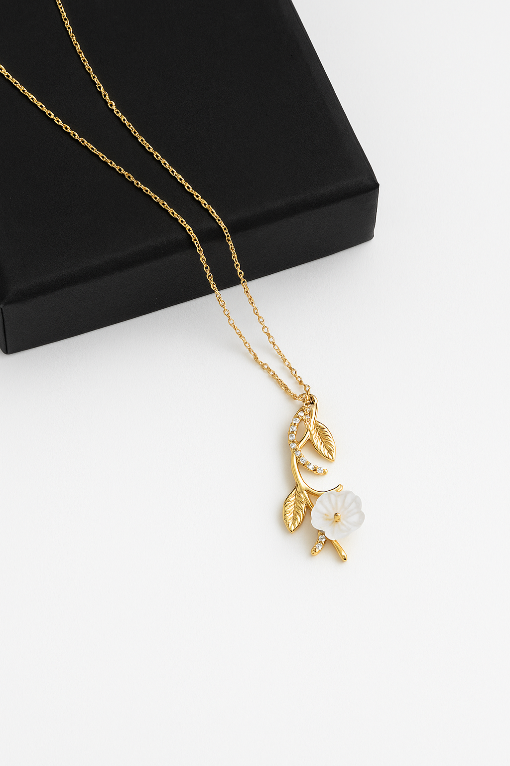 Dainty Magnolia Necklace